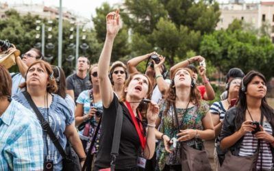 Free tours, los Airbnb de las visitas turísticas, desafían al guía oficial.