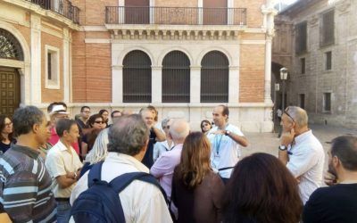 La Confederación de Guías Oficiales de España lanza una campaña para promocionar la importancia del turismo en nuestro país a través del lema «nosotros practicamos la Turismofilia, ¿y tú?»