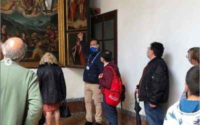 La solidaridad de algunos guías se vuelca con los más olvidados.