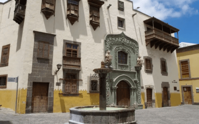 Denunciado por intrusismo, realizaba recorridos ilegales como falso guía turístico en Las Palmas.
