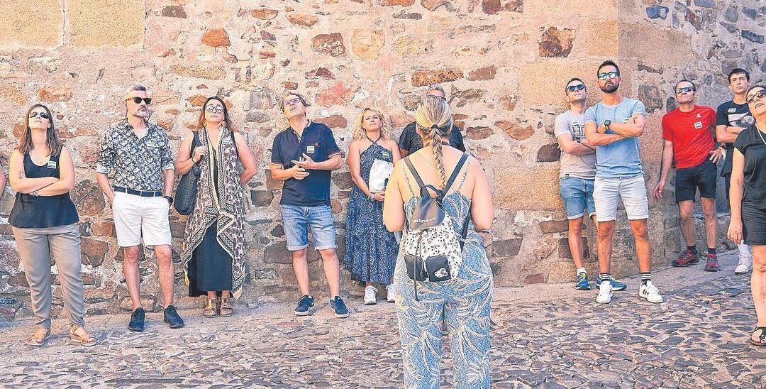 Extremadura: Turismo comienza a sancionar y pone coto a la propagación del ‘free tour’