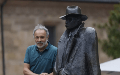 David Estévez, el Guía de Turismo que se casó en el Campoamor y es pionero del gremio en Oviedo y la región